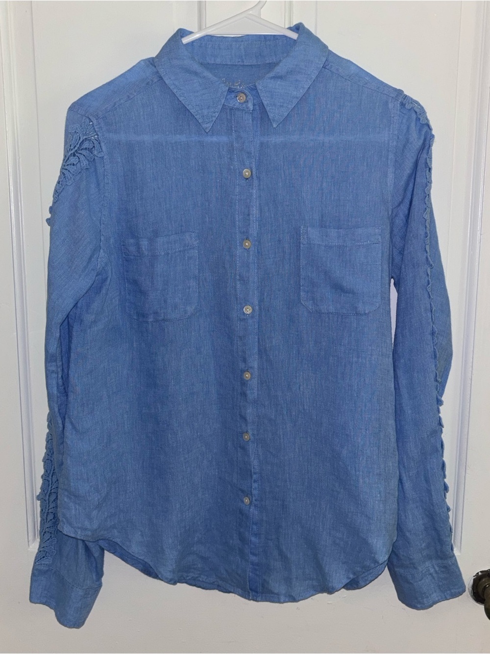 Lilly Pulitzer Blue 100% Linen Lace Sleeve Button Front Shirt Women’s XS - Picture 2 of 10